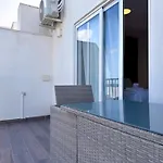 D' 4*