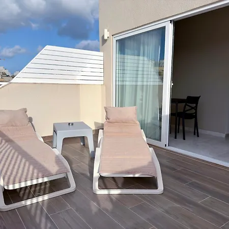 D' 4* Gzira